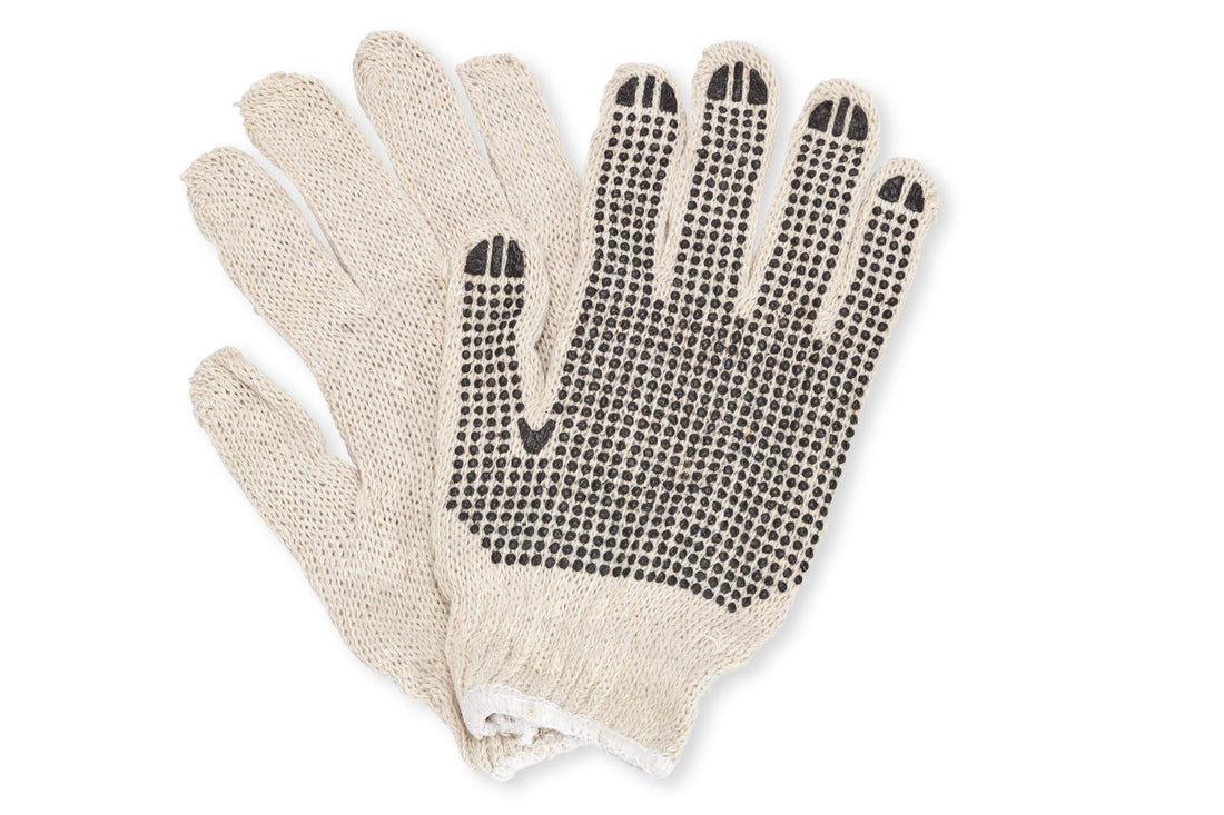 KNITTED GLOVES